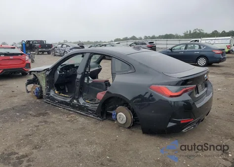 2022 BMW M440Xi Gran Coupe z USA, uszkodzony, nr VIN WBA13AW07NFM49668